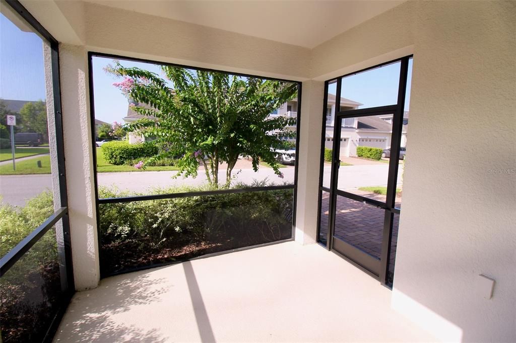 Active With Contract: $2,350 (3 beds, 2 baths, 1690 Square Feet)