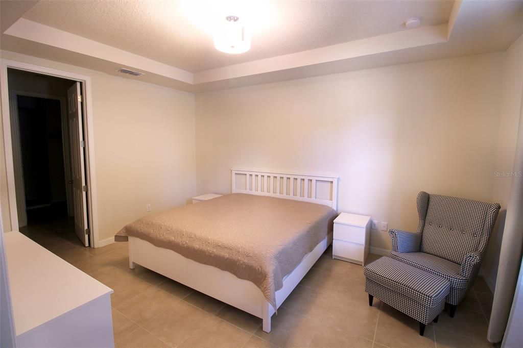 Active With Contract: $2,350 (3 beds, 2 baths, 1690 Square Feet)
