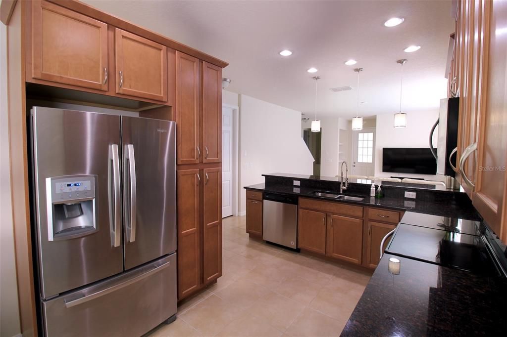 Active With Contract: $2,350 (3 beds, 2 baths, 1690 Square Feet)