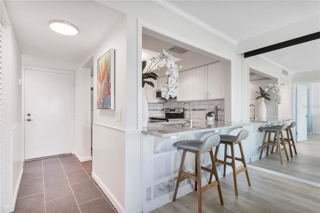 For Rent: $2,200 (1 beds, 1 baths, 780 Square Feet)