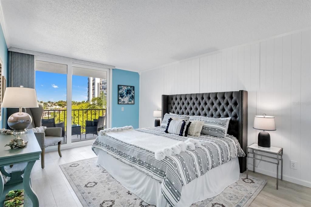 For Rent: $2,200 (1 beds, 1 baths, 780 Square Feet)