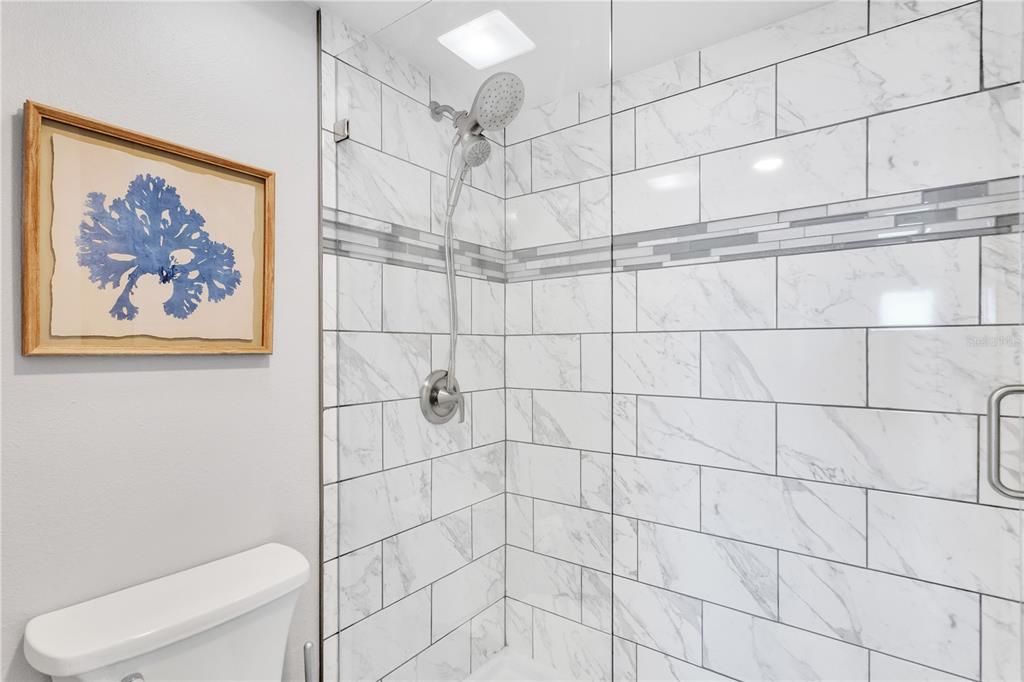 For Rent: $2,200 (1 beds, 1 baths, 780 Square Feet)