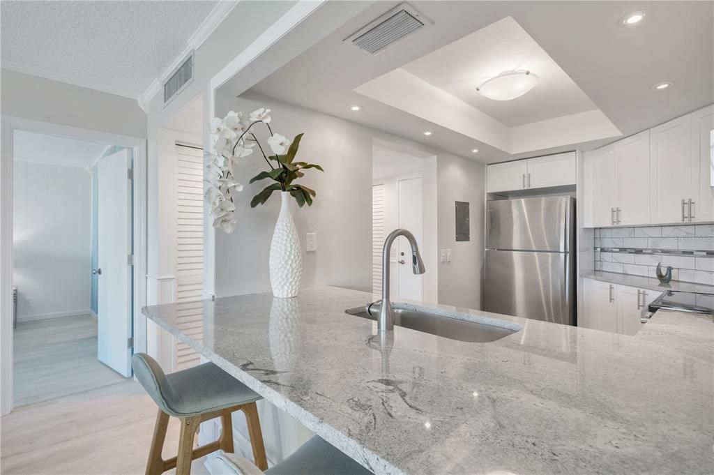 For Rent: $2,200 (1 beds, 1 baths, 780 Square Feet)