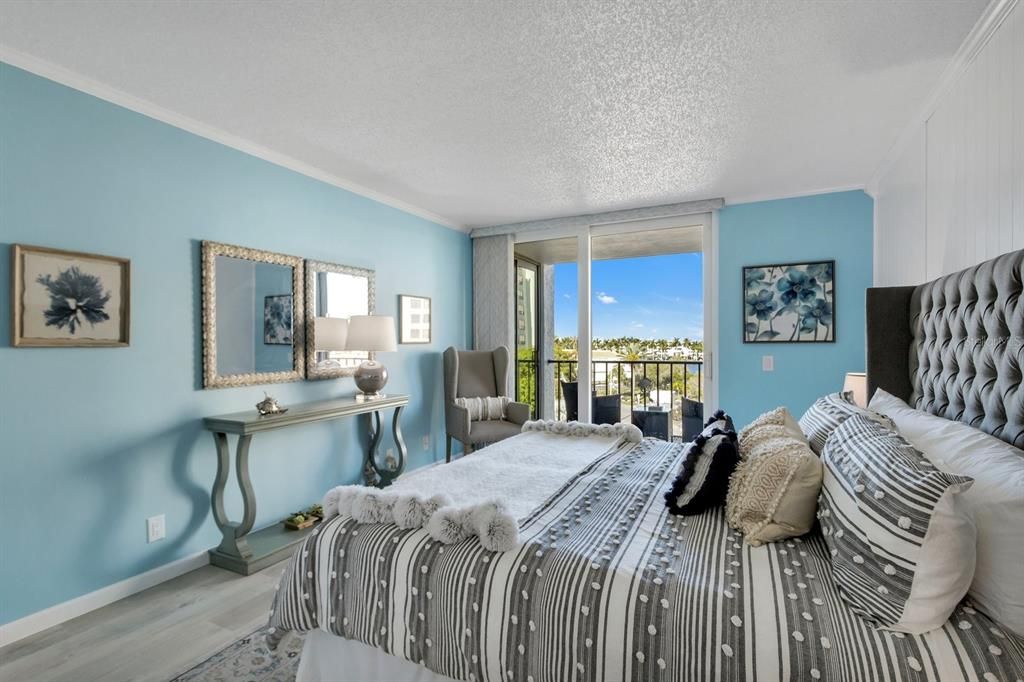 For Rent: $2,200 (1 beds, 1 baths, 780 Square Feet)