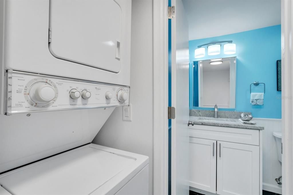 For Rent: $2,200 (1 beds, 1 baths, 780 Square Feet)