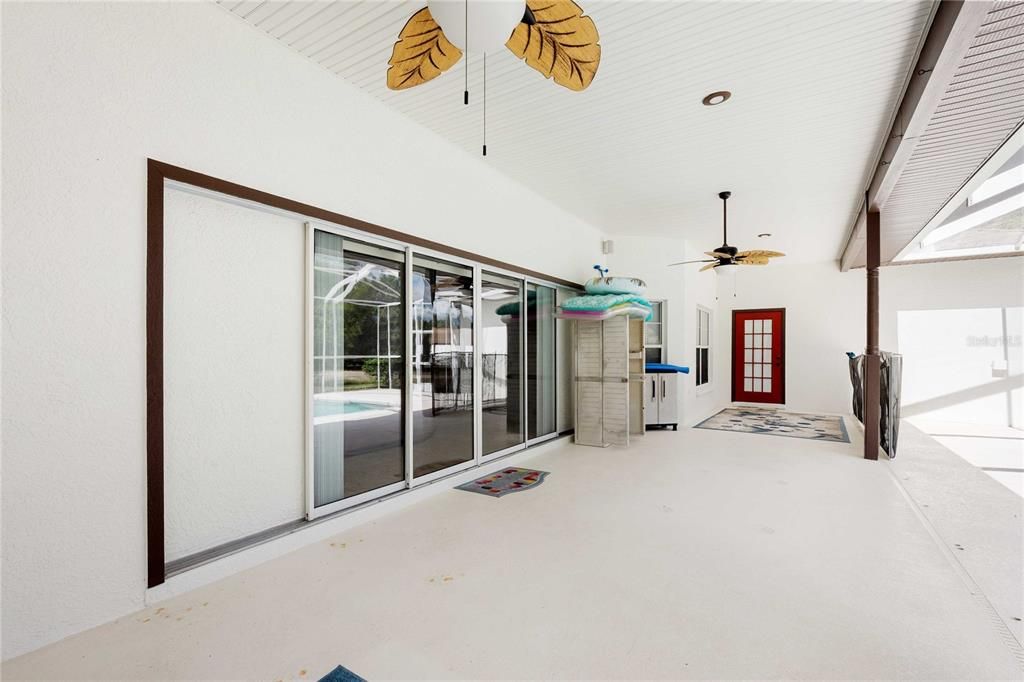 For Sale: $899,900 (4 beds, 3 baths, 2691 Square Feet)