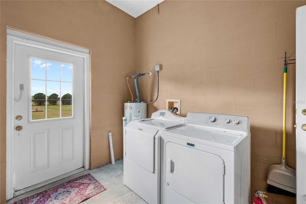 For Sale: $899,900 (4 beds, 3 baths, 2691 Square Feet)