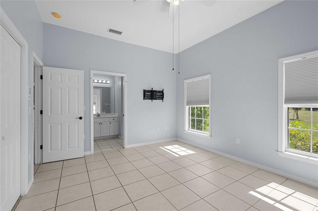 For Sale: $899,900 (4 beds, 3 baths, 2691 Square Feet)