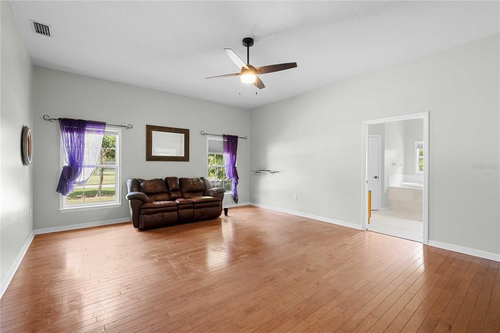 For Sale: $899,900 (4 beds, 3 baths, 2691 Square Feet)