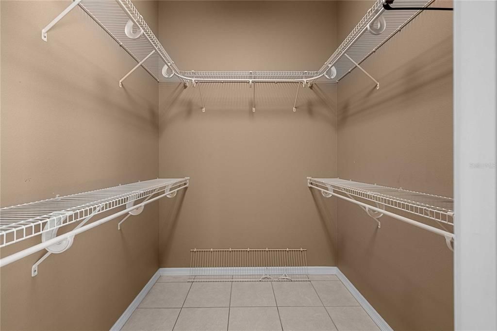 For Sale: $899,900 (4 beds, 3 baths, 2691 Square Feet)