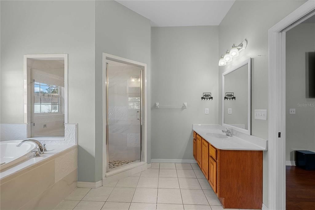 For Sale: $899,900 (4 beds, 3 baths, 2691 Square Feet)