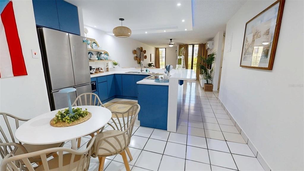 For Sale: $395,000 (2 beds, 2 baths, 1200 Square Feet)