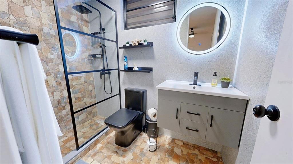 For Sale: $395,000 (2 beds, 2 baths, 1200 Square Feet)