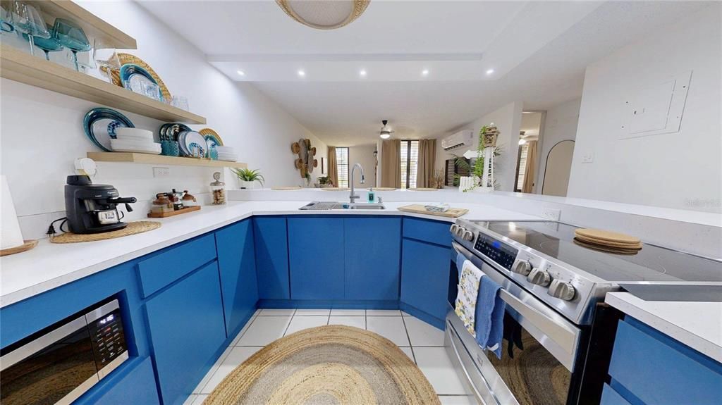 For Sale: $395,000 (2 beds, 2 baths, 1200 Square Feet)