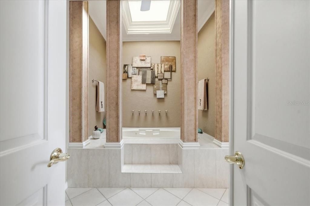 待售: $1,350,000 (4 贝兹, 3 浴室, 3429 平方英尺)