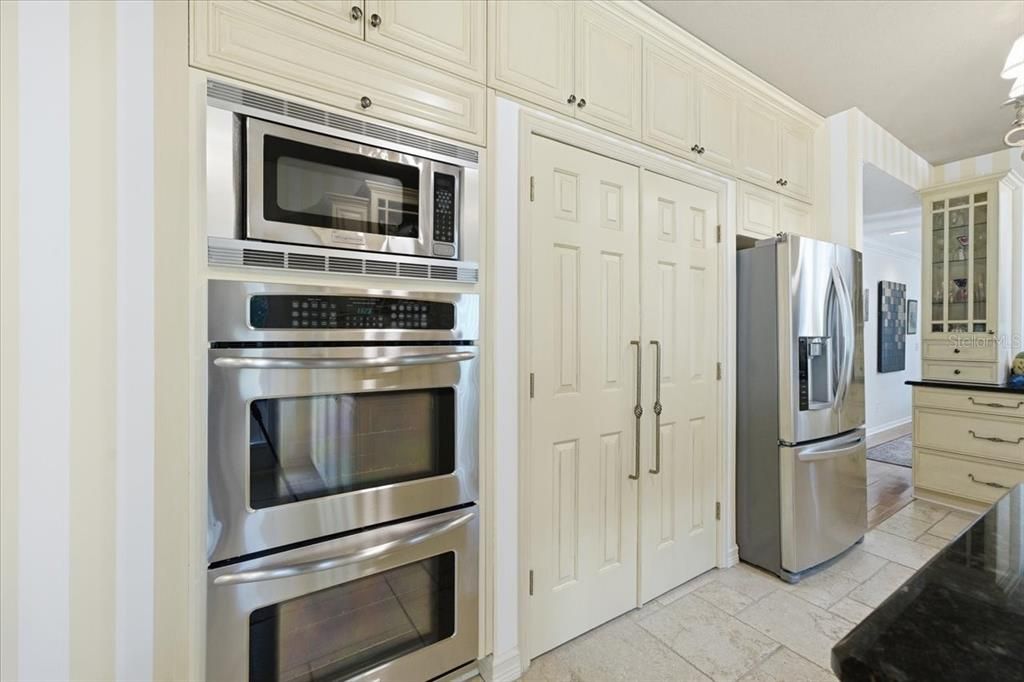 待售: $1,350,000 (4 贝兹, 3 浴室, 3429 平方英尺)