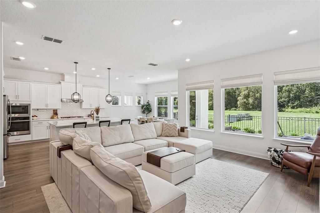 For Sale: $709,000 (3 beds, 2 baths, 2503 Square Feet)