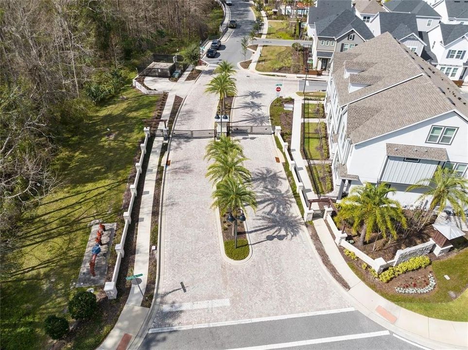 For Sale: $709,000 (3 beds, 2 baths, 2503 Square Feet)