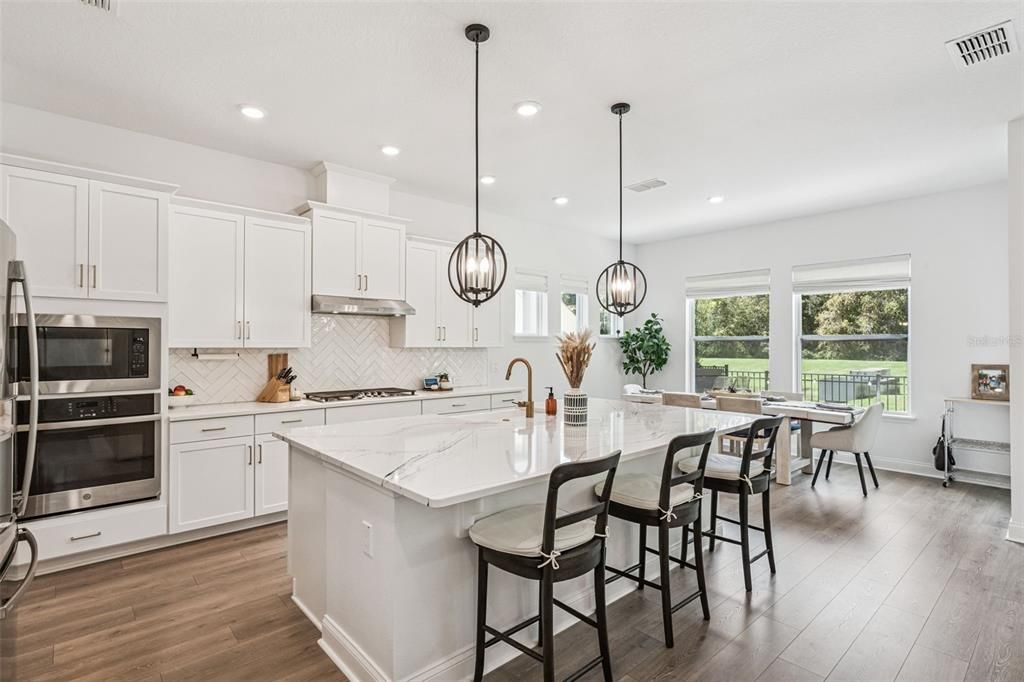 For Sale: $709,000 (3 beds, 2 baths, 2503 Square Feet)