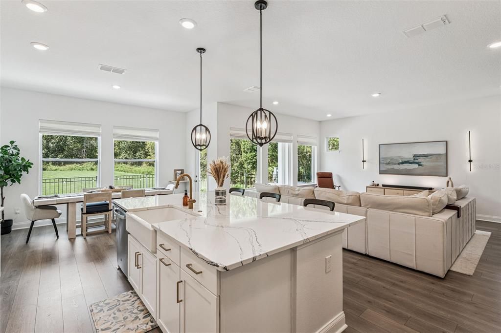 For Sale: $709,000 (3 beds, 2 baths, 2503 Square Feet)