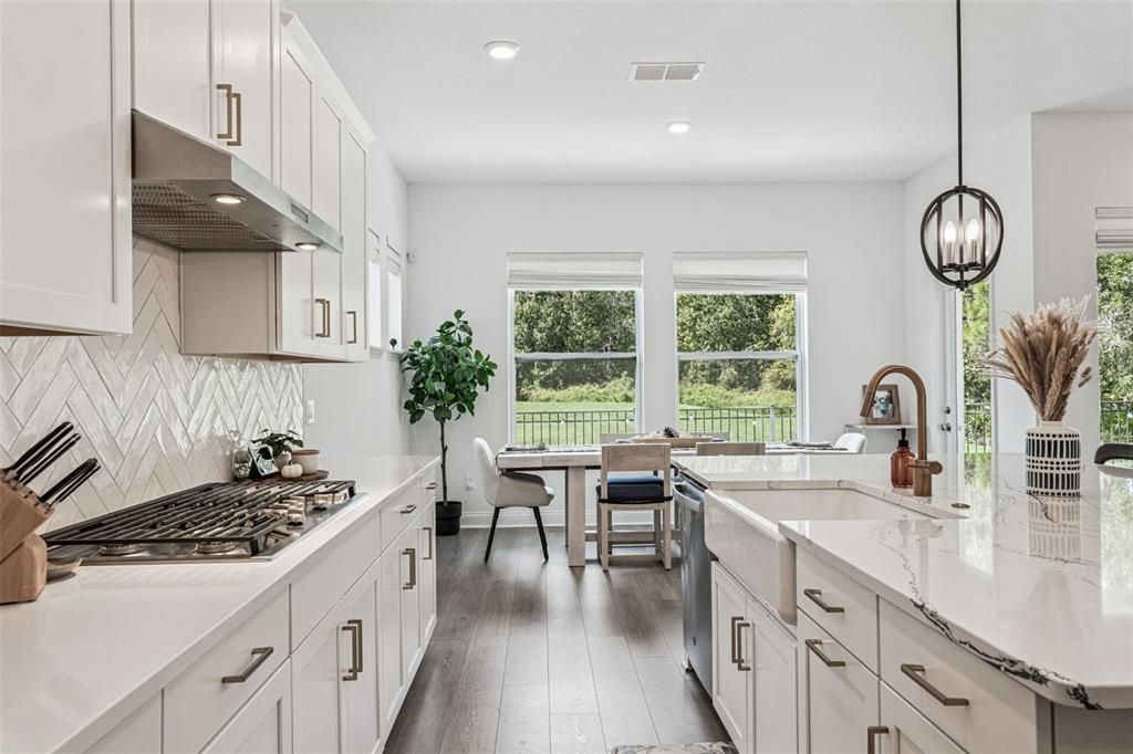 For Sale: $709,000 (3 beds, 2 baths, 2503 Square Feet)