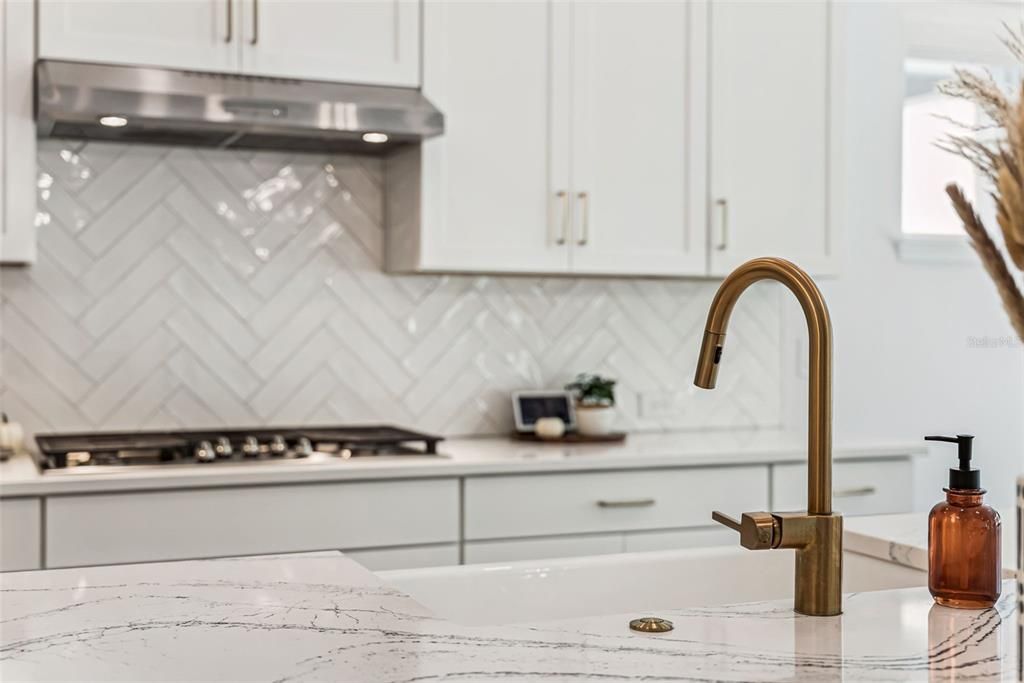 For Sale: $709,000 (3 beds, 2 baths, 2503 Square Feet)