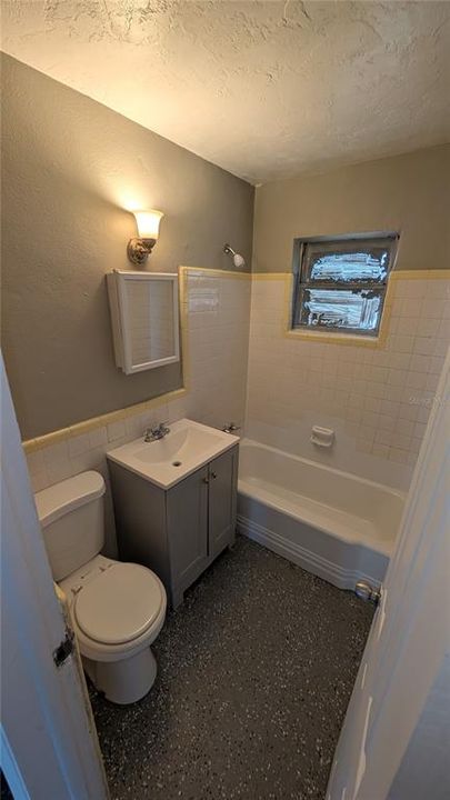 For Rent: $1,195 (2 beds, 1 baths, 624 Square Feet)