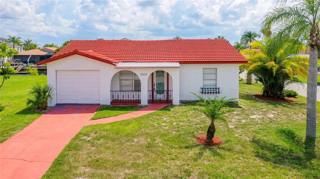 Active With Contract: $199,000 (2 beds, 2 baths, 1166 Square Feet)