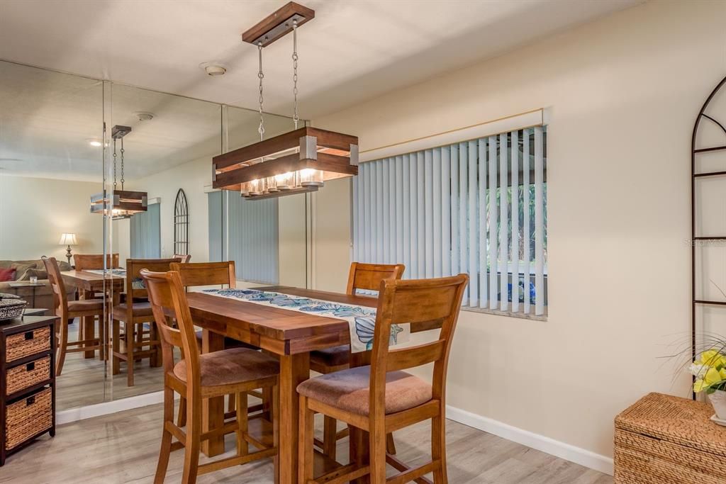 For Sale: $150,000 (2 beds, 2 baths, 1105 Square Feet)