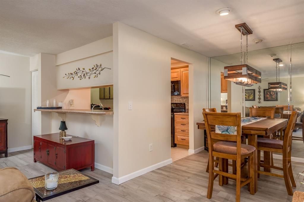 For Sale: $150,000 (2 beds, 2 baths, 1105 Square Feet)