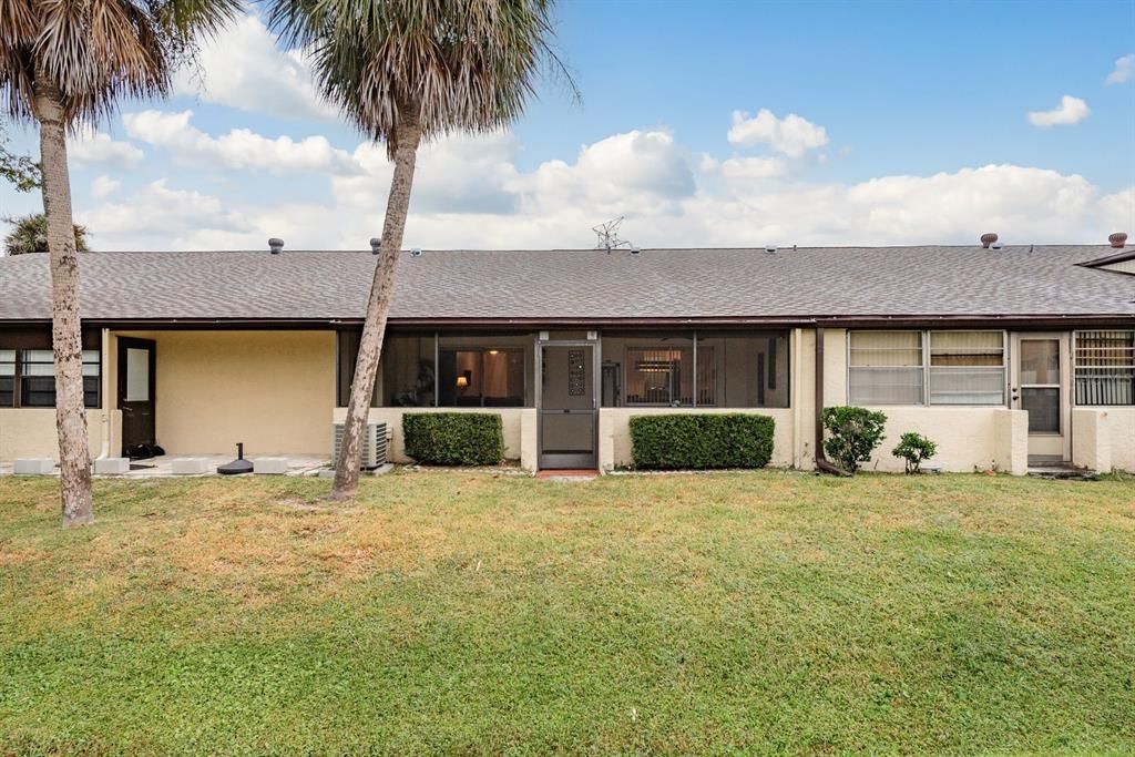 For Sale: $150,000 (2 beds, 2 baths, 1105 Square Feet)