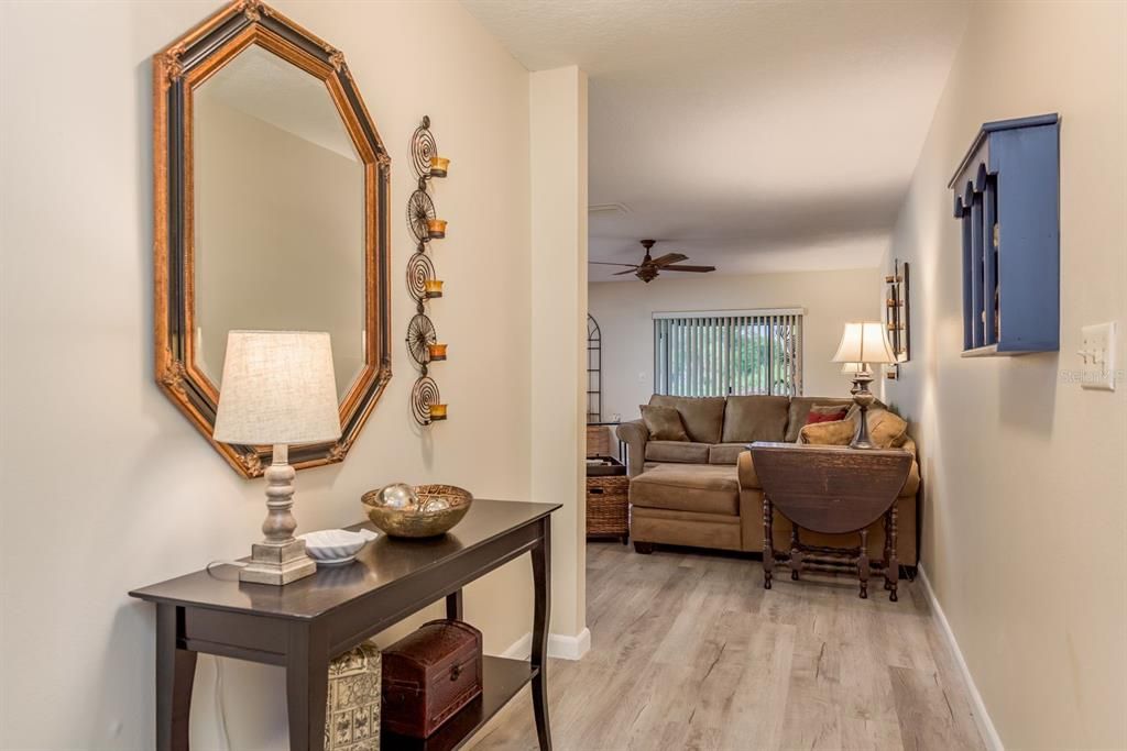 For Sale: $150,000 (2 beds, 2 baths, 1105 Square Feet)