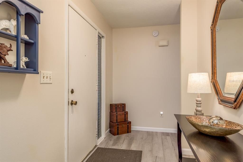 For Sale: $150,000 (2 beds, 2 baths, 1105 Square Feet)