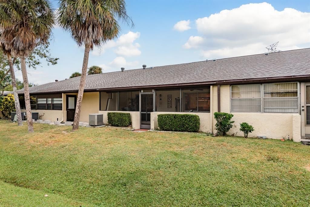 For Sale: $150,000 (2 beds, 2 baths, 1105 Square Feet)