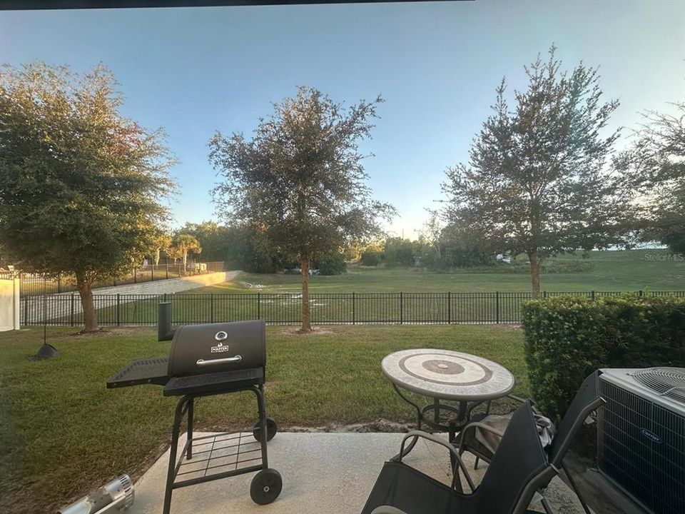 For Sale: $258,000 (3 beds, 2 baths, 1404 Square Feet)