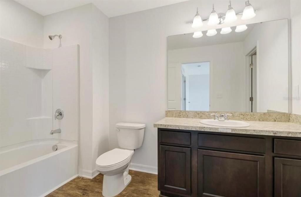 For Sale: $258,000 (3 beds, 2 baths, 1404 Square Feet)