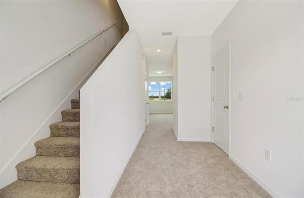 For Sale: $258,000 (3 beds, 2 baths, 1404 Square Feet)