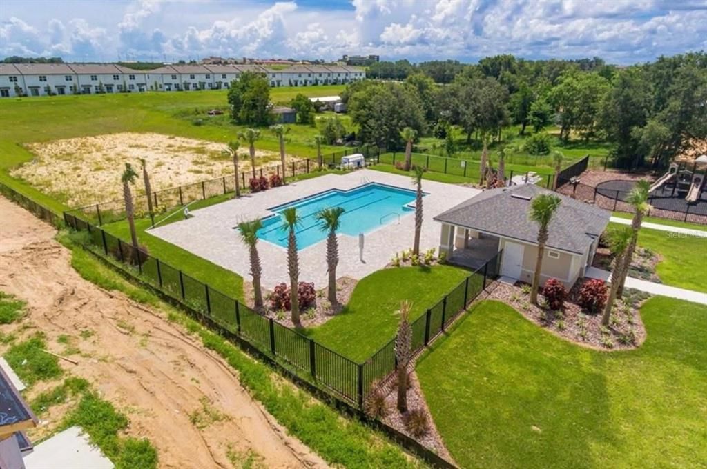 For Sale: $258,000 (3 beds, 2 baths, 1404 Square Feet)