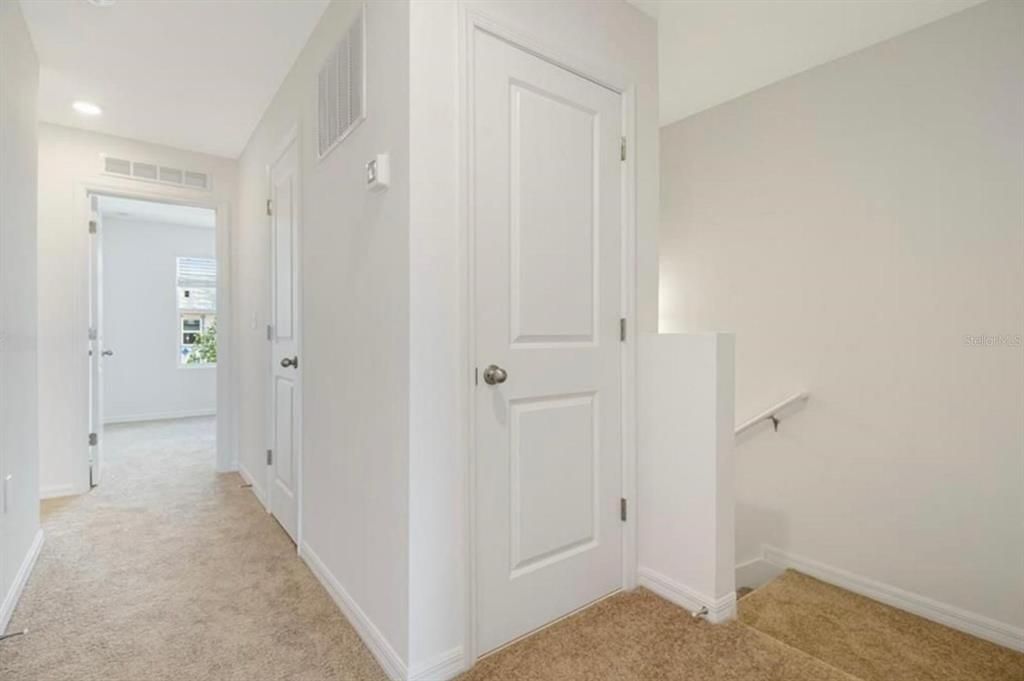 For Sale: $258,000 (3 beds, 2 baths, 1404 Square Feet)