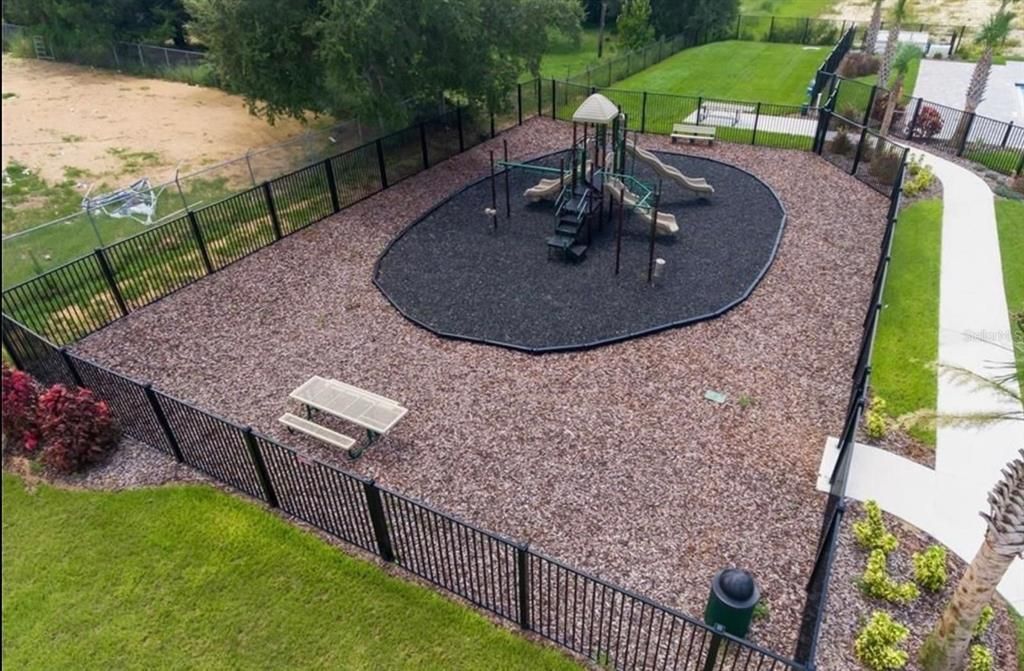 For Sale: $258,000 (3 beds, 2 baths, 1404 Square Feet)