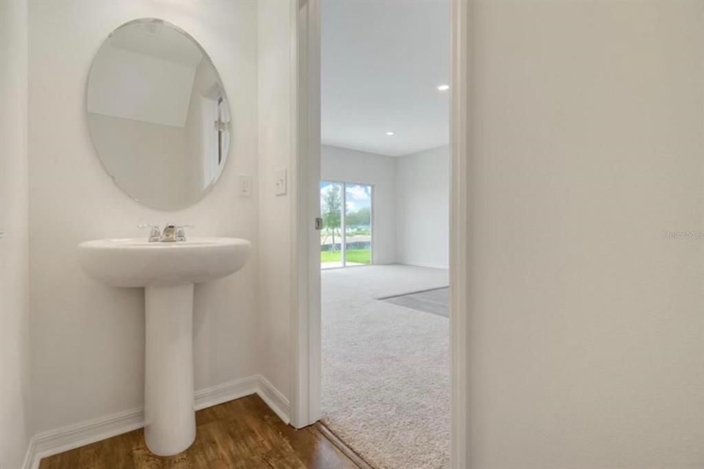 For Sale: $258,000 (3 beds, 2 baths, 1404 Square Feet)