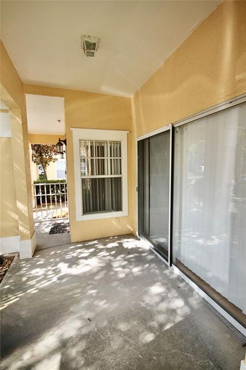 For Rent: $1,400 (1 beds, 1 baths, 833 Square Feet)