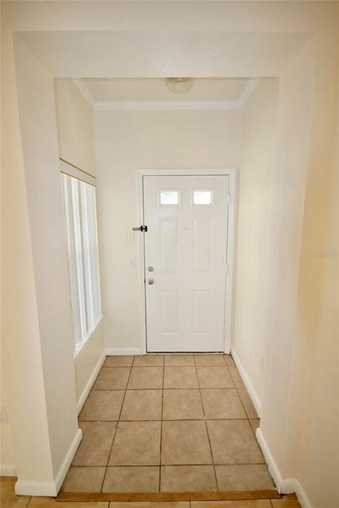 For Rent: $1,400 (1 beds, 1 baths, 833 Square Feet)