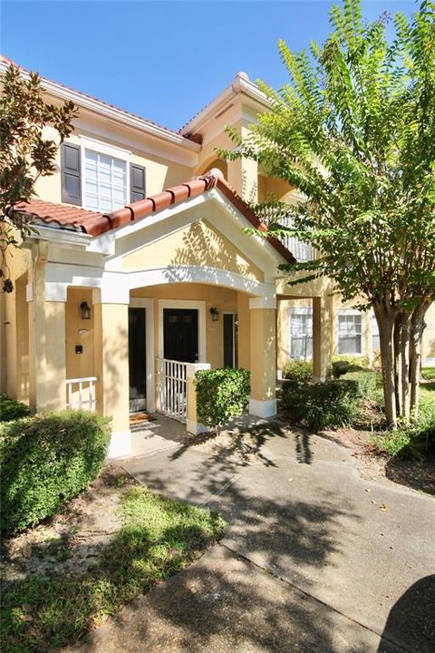 For Rent: $1,400 (1 beds, 1 baths, 833 Square Feet)