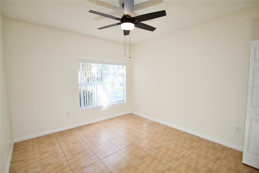 For Rent: $1,400 (1 beds, 1 baths, 833 Square Feet)