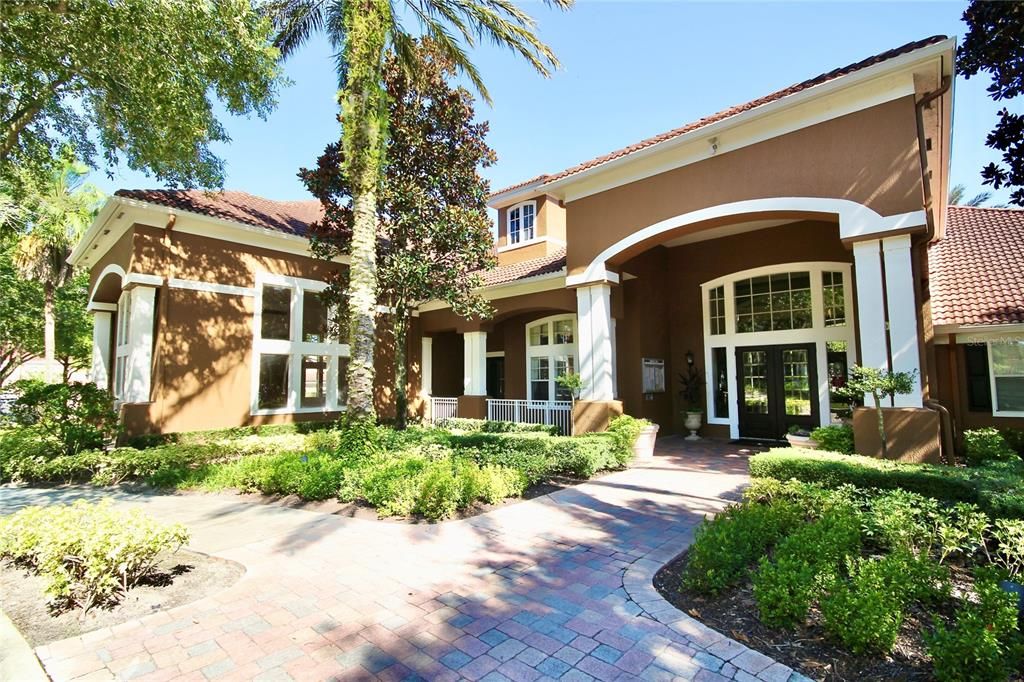 For Rent: $1,400 (1 beds, 1 baths, 833 Square Feet)