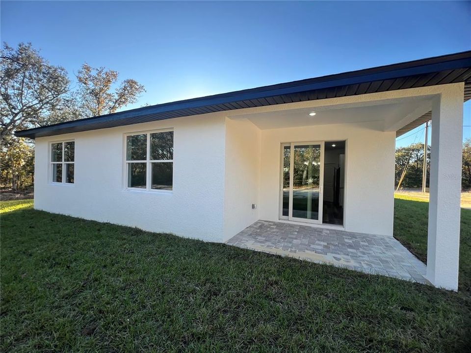 For Rent: $2,250 (4 beds, 2 baths, 1846 Square Feet)