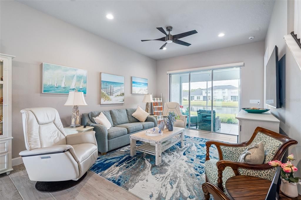 На продажу: $519,500 (3 спален, 3 ванн, 2078 Квадратных фут)