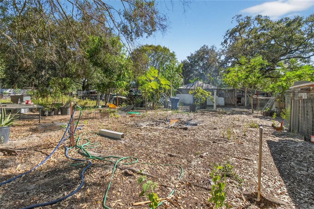 For Sale: $398,900 (0.92 acres)