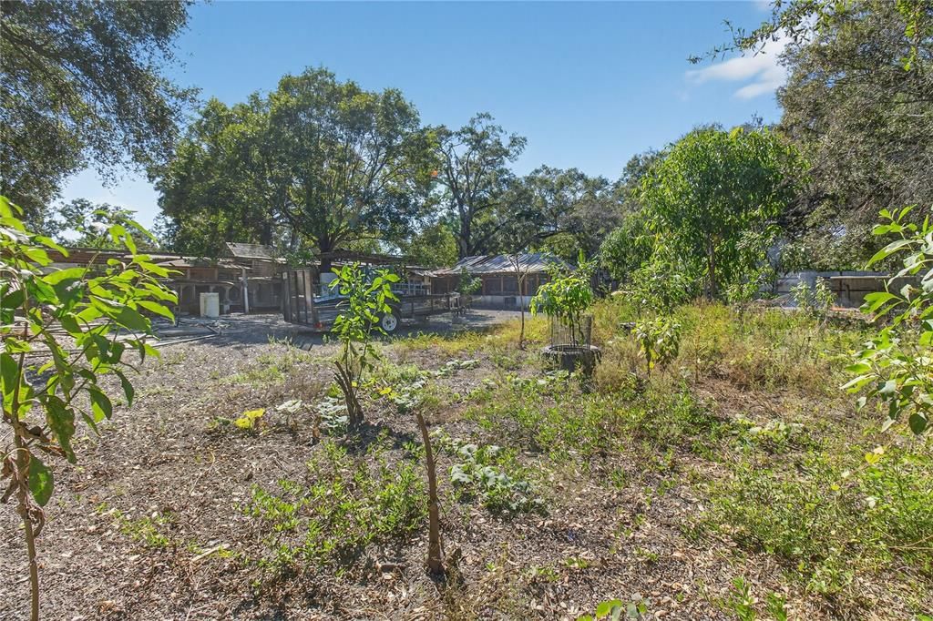 For Sale: $398,900 (0.92 acres)